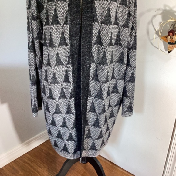 14TH & UNION WOMAN PLUS 2X GEOMETRIC OPEN FRONT KNIT SWEATER CARDIGAN DUSTER - Picture 9 of 13